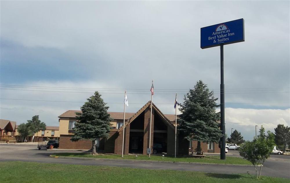 Americas Best Value Inn & Suites Ft Collins E At I-25 Fort Collins Exterior photo
